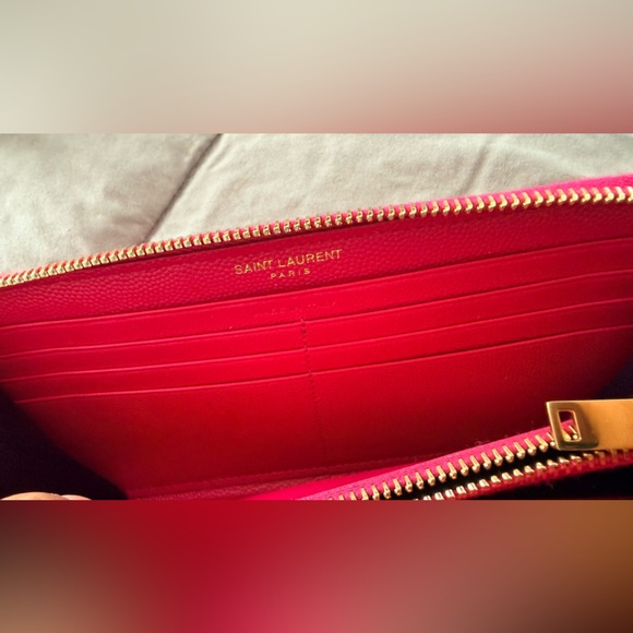 Yves Saint Laurent Pink Quilted Leather Wallet - Picture 10 of 12